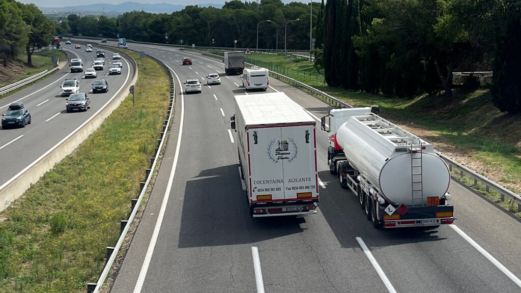 La falta de conductores eleva los costes de explotación de las empresas transportistas
