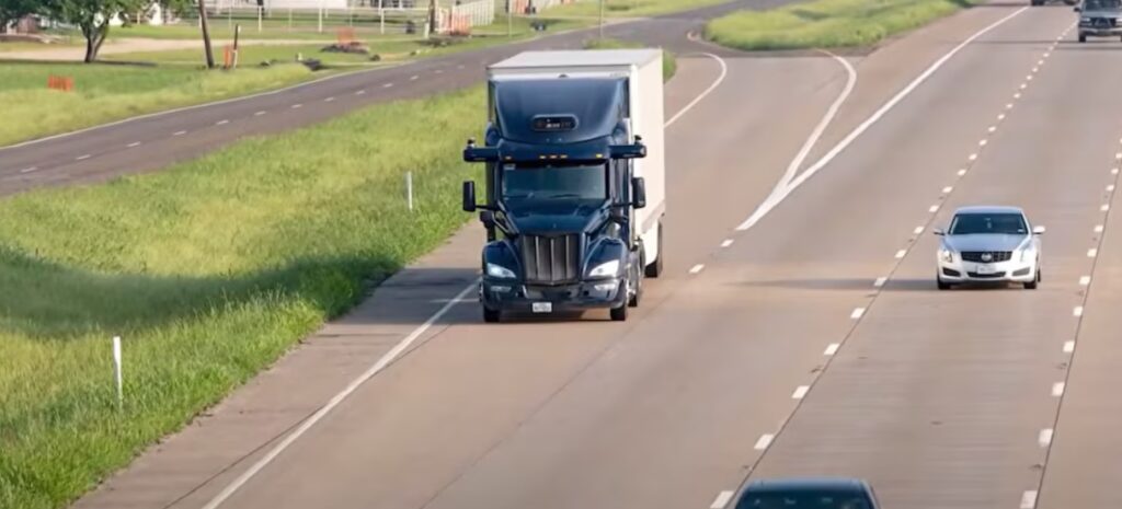 Los camiones de gran porte autónomos llegarán masivamente a las rutas de Texas